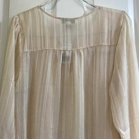 Plus size blouse - Picture 4 of 7